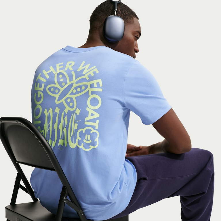 Camiseta Nike Sportswear We Float Unissex - Foto 4