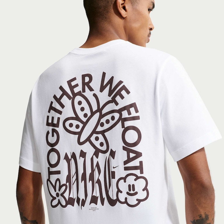 Camiseta Nike Sportswear We Float Unissex - Foto 2