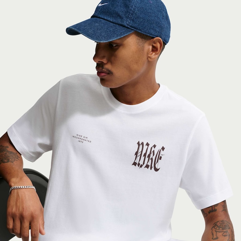 Camiseta Nike Sportswear We Float Unissex - Foto 3