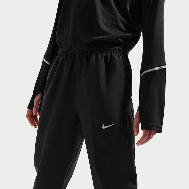 Calça Dri-FIT Nike Miler Woven Infantil - Foto 2