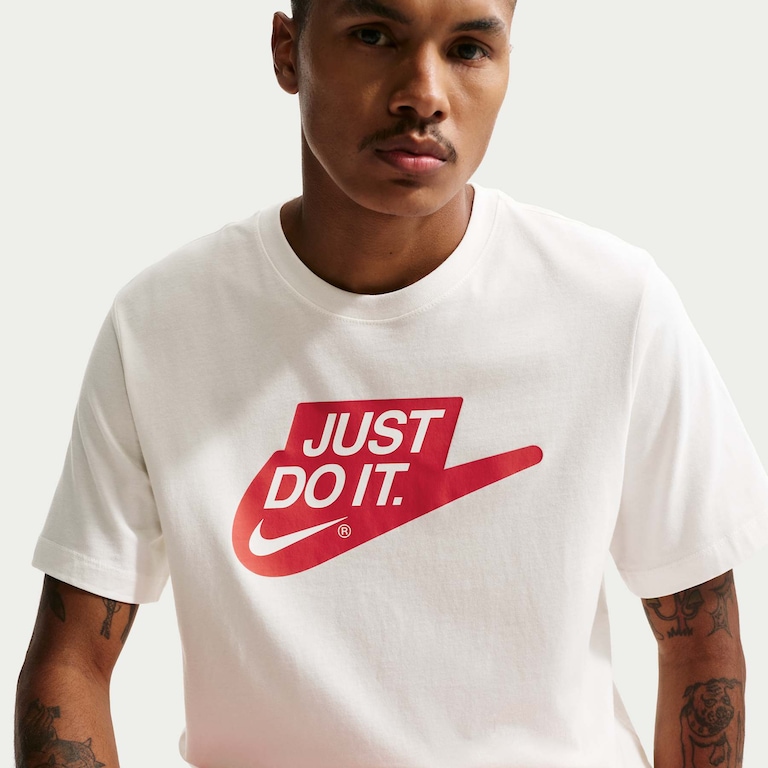 Camiseta Nike Sportswear JDI Masculina - Foto 3