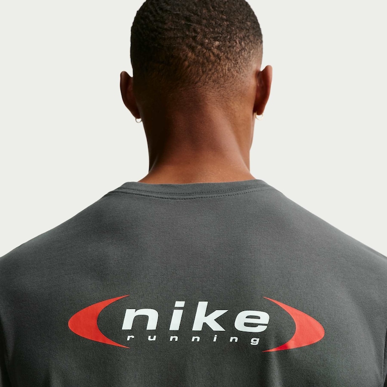 Camiseta Dri-FIT Nike Run Energy Masculina - Foto 2