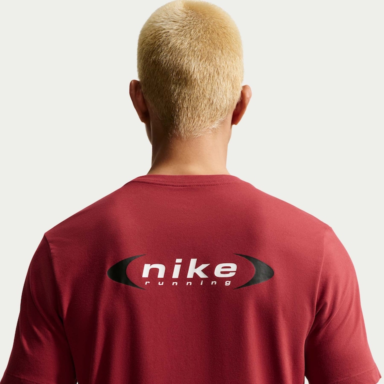 Camiseta Dri-FIT Nike Run Energy Masculina - Foto 2