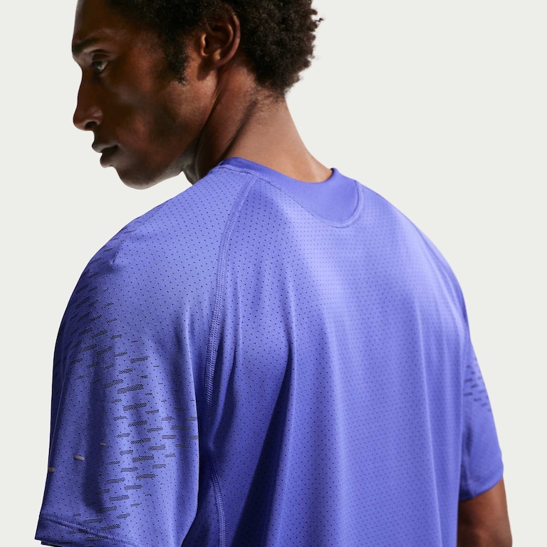 Camiseta Dri-Fit Nike Stride ADV Masculina - Foto 2