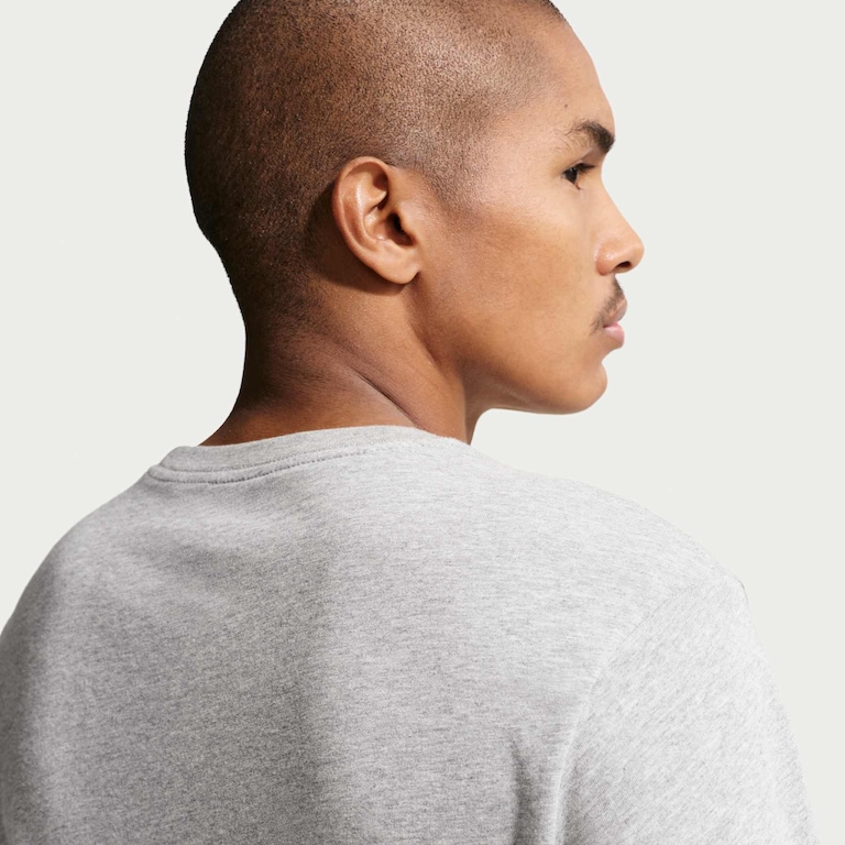 Camiseta Nike Sportswear Celebrate Masculina - Foto 2