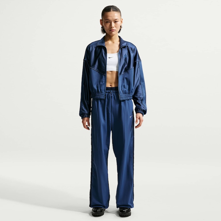 Calça Nike Sportswear Parachute Feminina - Foto 1