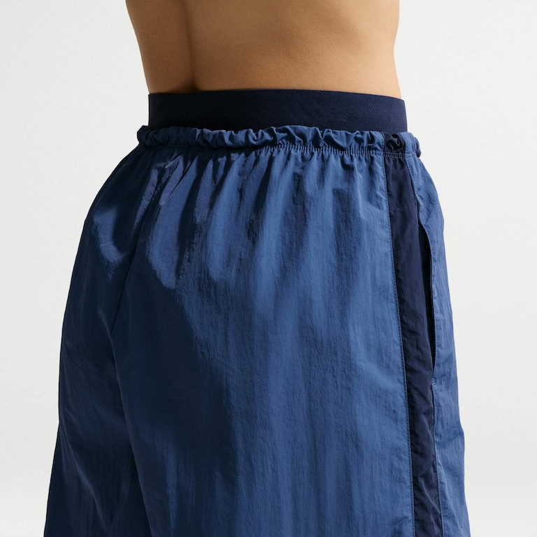 Calça Nike Sportswear Parachute Feminina - Foto 3