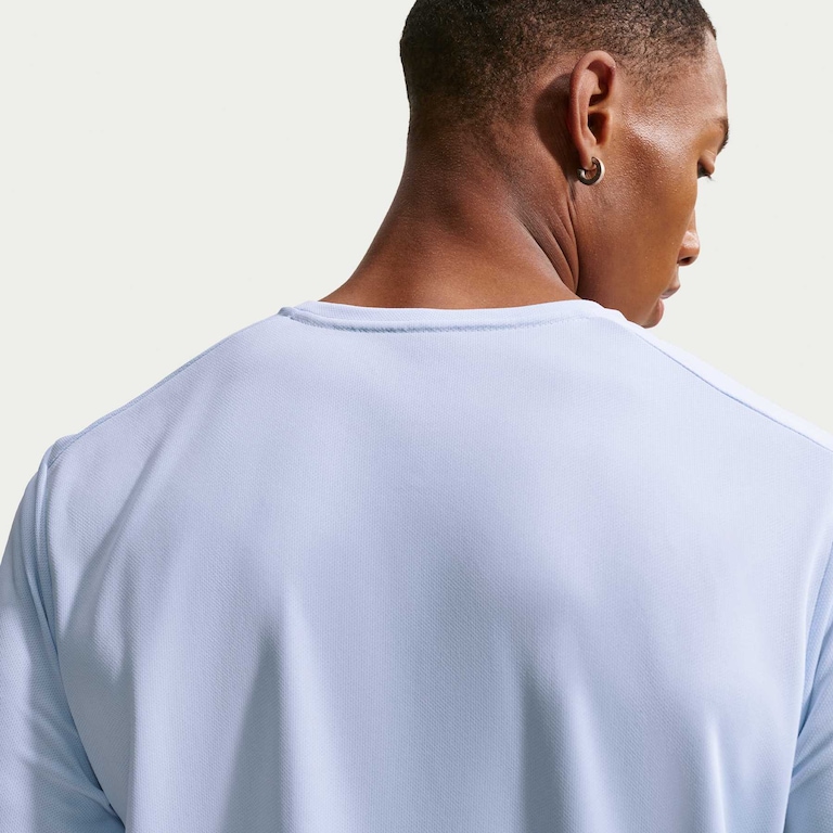 Camiseta Dri-FIT Nike Run Energy Masculina - Foto 2