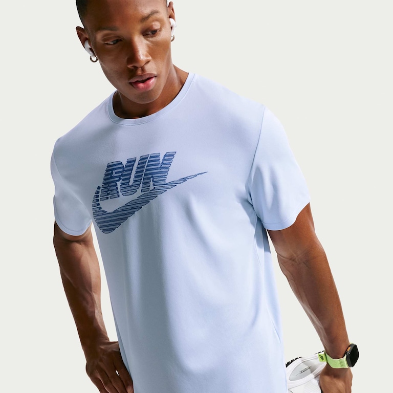 Camiseta Dri-FIT Nike Run Energy Masculina - Foto 3