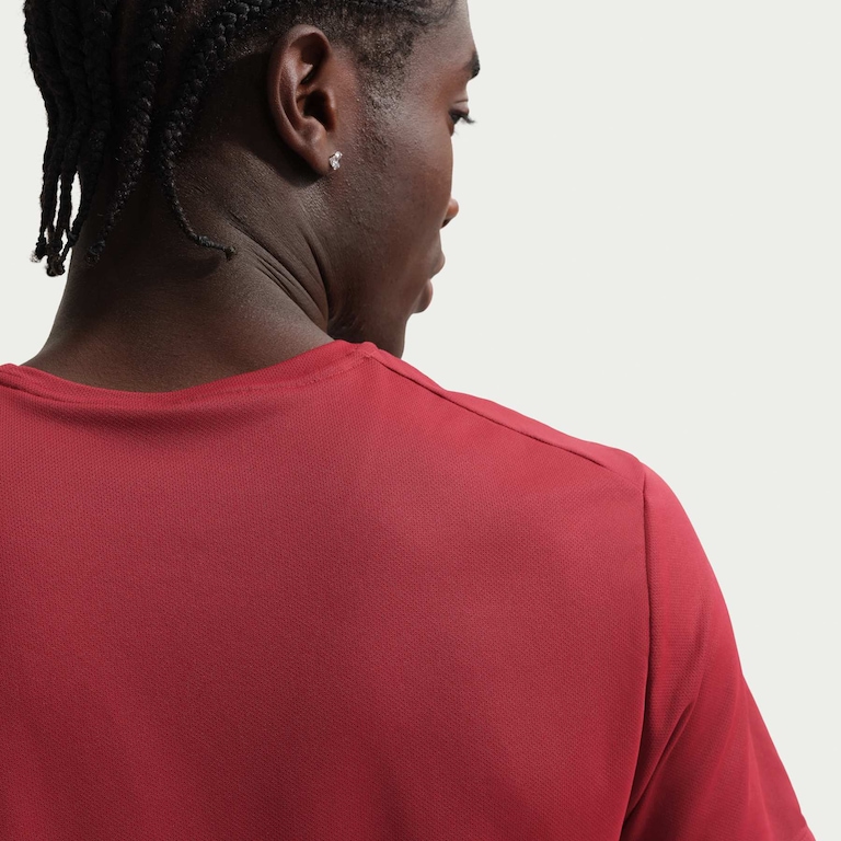 Camiseta Dri-FIT Nike Run Energy Masculina - Foto 2