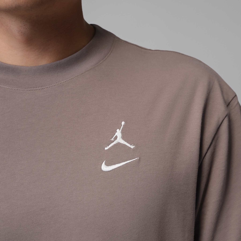 Camiseta Jordan Brooklyn Varsity Masculina - Foto 4