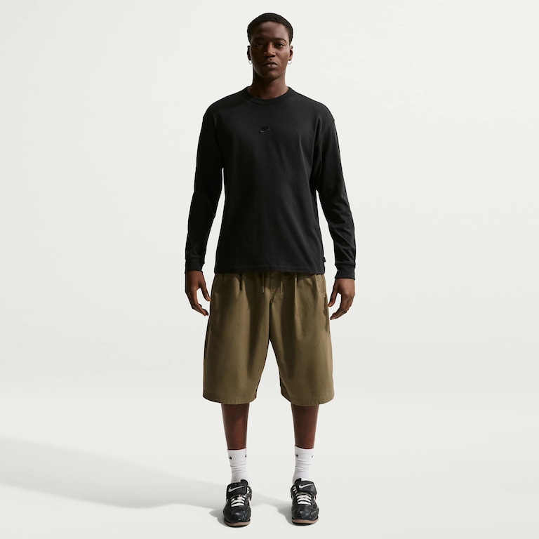 Camiseta Nike Sportswear Premium Masculina - Foto 4
