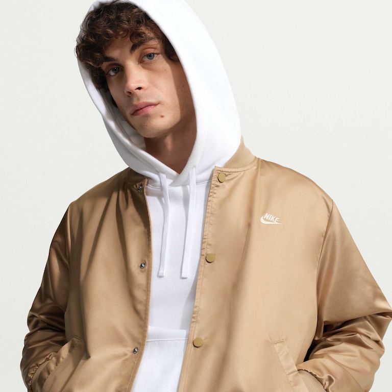 Jaqueta Nike Club Varsity Masculina - Foto 3