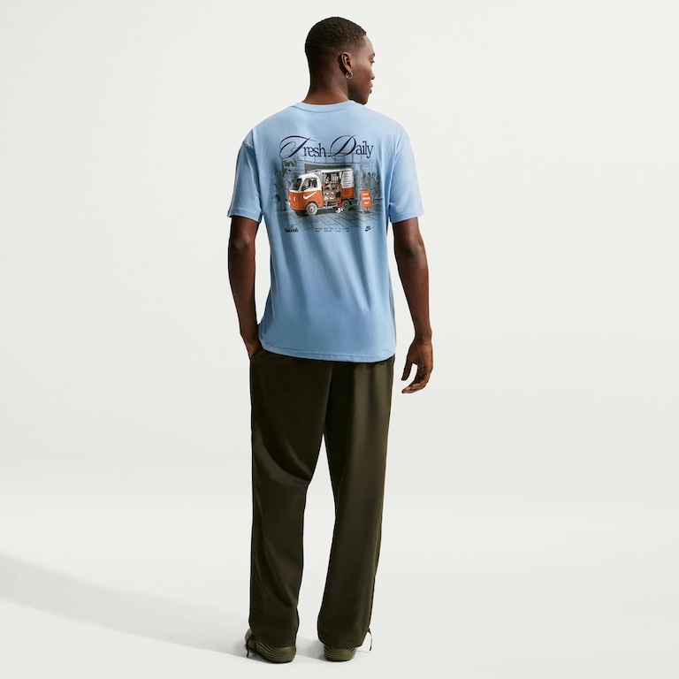 Camiseta Nike Sportswear Swoosh Masculina - Foto 5