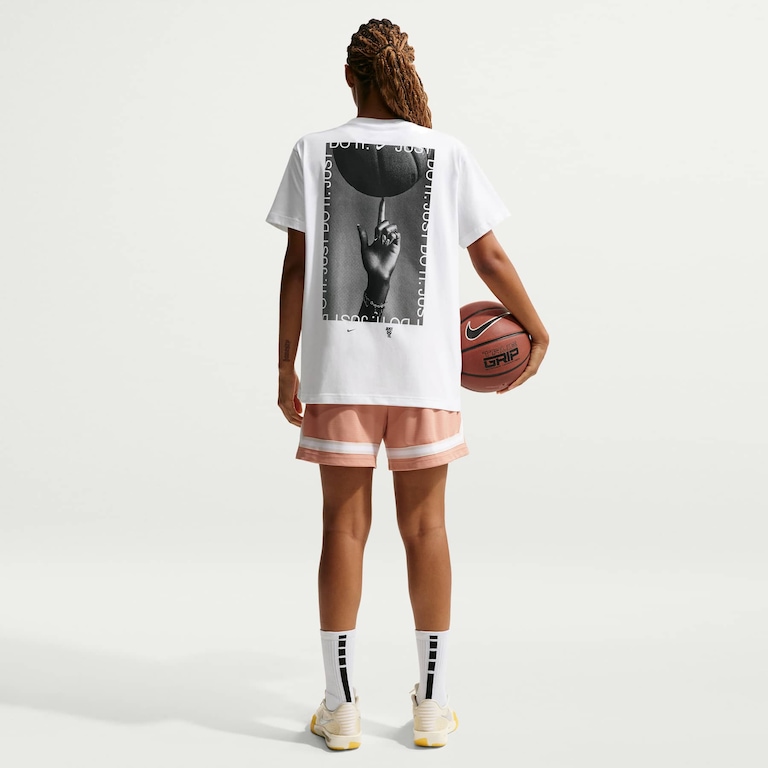 Camiseta Nike Basketball Photo Feminina - Foto 5