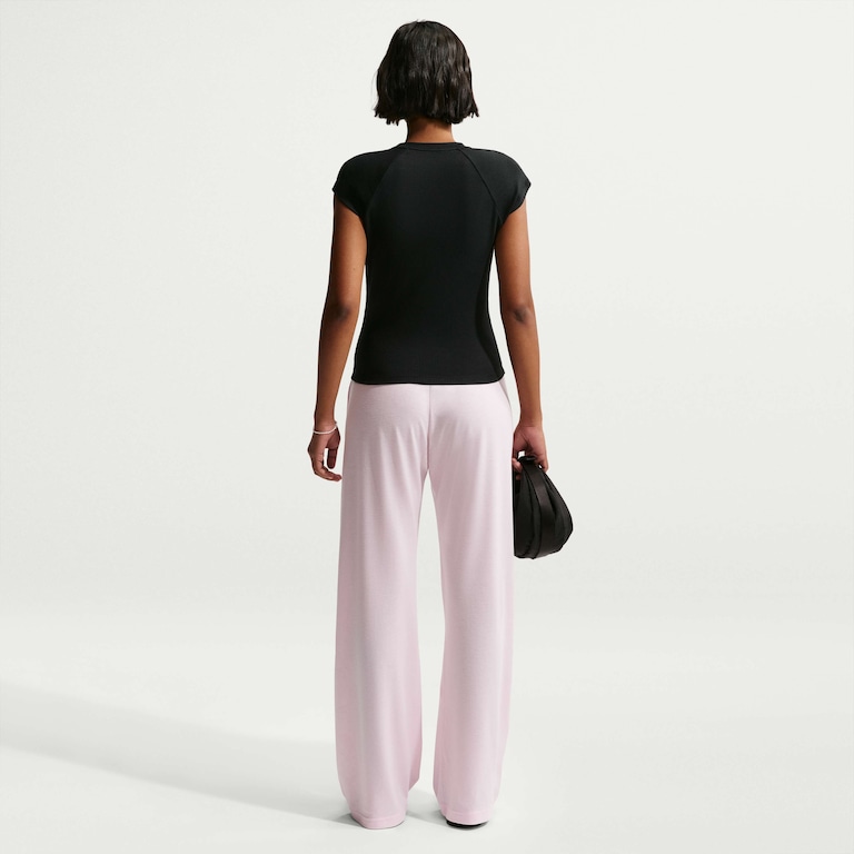 Camiseta Nike Sportswear Chill Knit Feminina - Foto 5