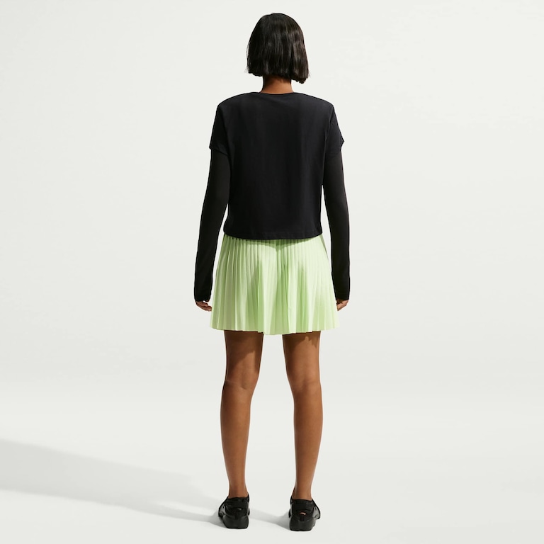 Camiseta Nike Sportswear Club Heritage Feminina - Foto 5