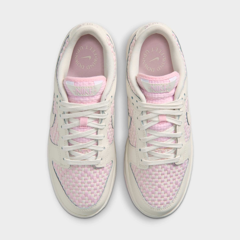 Tênis Nike Dunk Low Woven Feminino - Foto 4