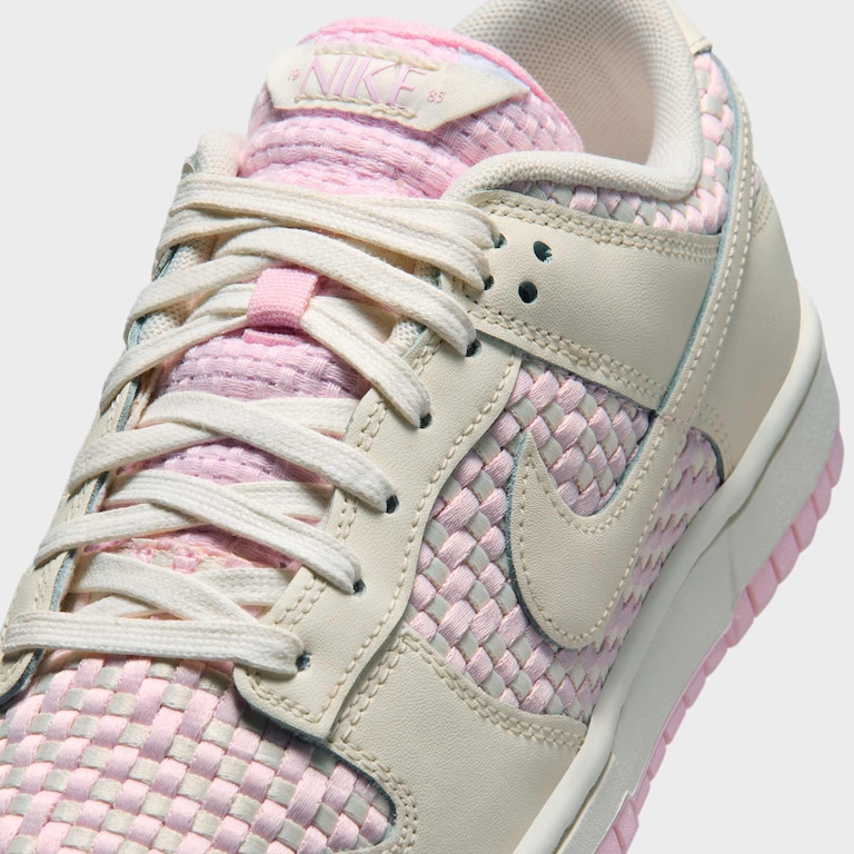 Tênis Nike Dunk Low Woven Feminino - Foto 7