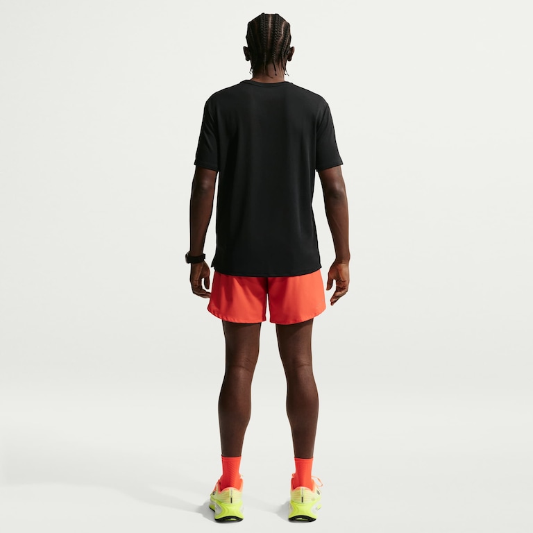 Camiseta Dri-FIT Nike UV Miler Masculina - Foto 5