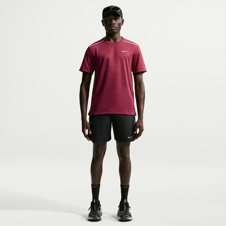 Camiseta Dri-FIT Nike UV Miler Masculina - Foto 4