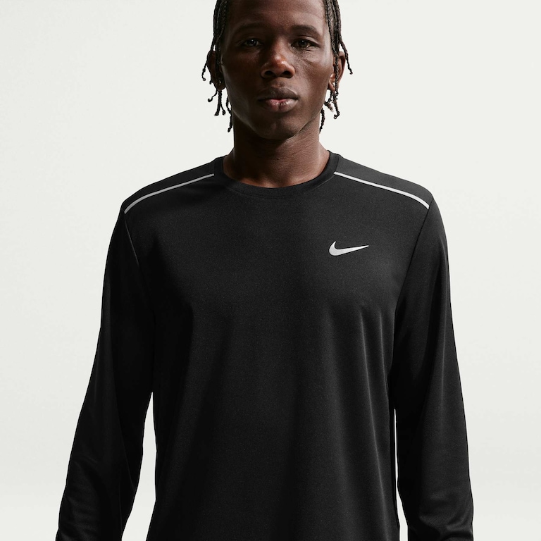 Camiseta Dri-FIT Nike Manga Longa UV Miler Masculina - Foto 1