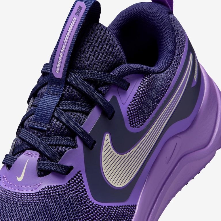 Tênis Nike Cosmic Runner Swoosh Infantil - Foto 7