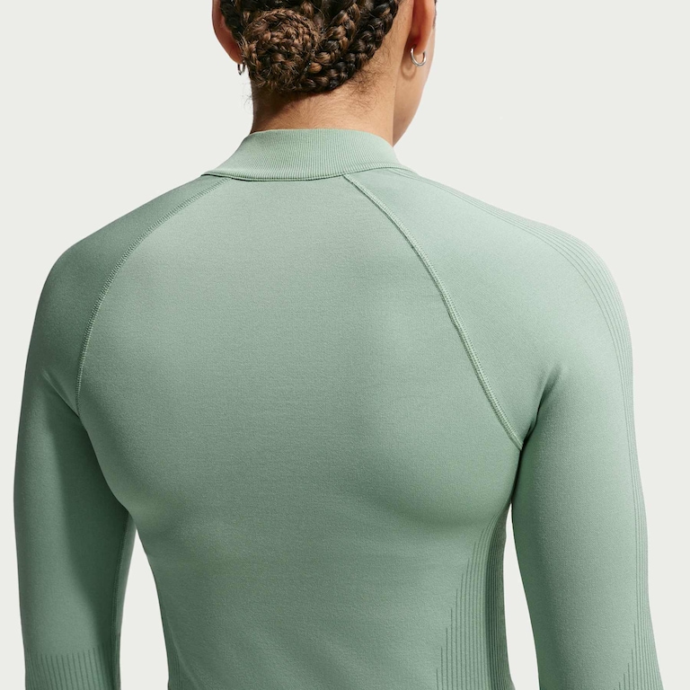 Jaqueta Dri-FIT Nike Pro Slim Feminina - Foto 2