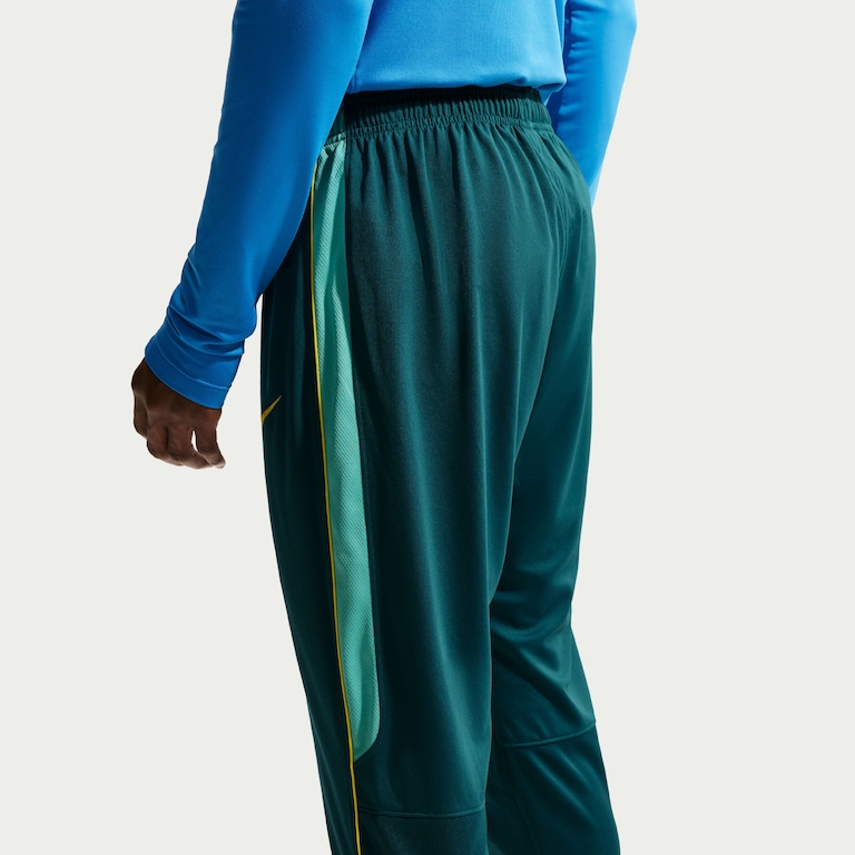 Calça Brasil Dri-FIT Nike Academy Pro Masculina - Foto 4