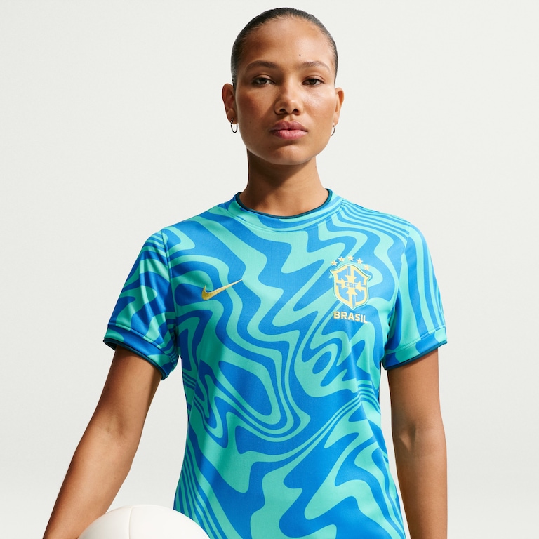 Camiseta Brasil Nike 2026 Pré-Jogo Feminina - Foto 1
