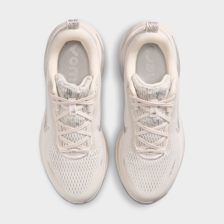 Tênis Nike Vomero 18 SE Feminino - Foto 4