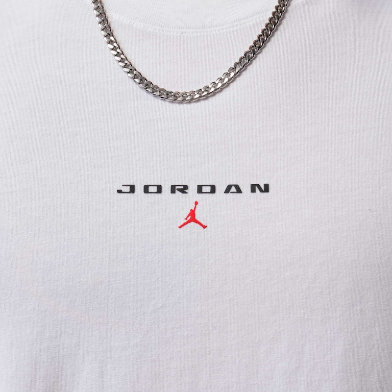 Camiseta Jordan Flight Essentials 96 Oversized Pocket Masculina - Foto 4