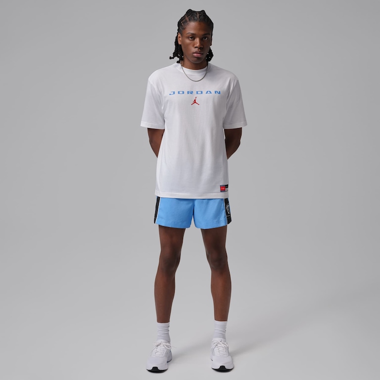 Camiseta Jordan Brooklyn Fleece Labor Graphic Masculina - Foto 6