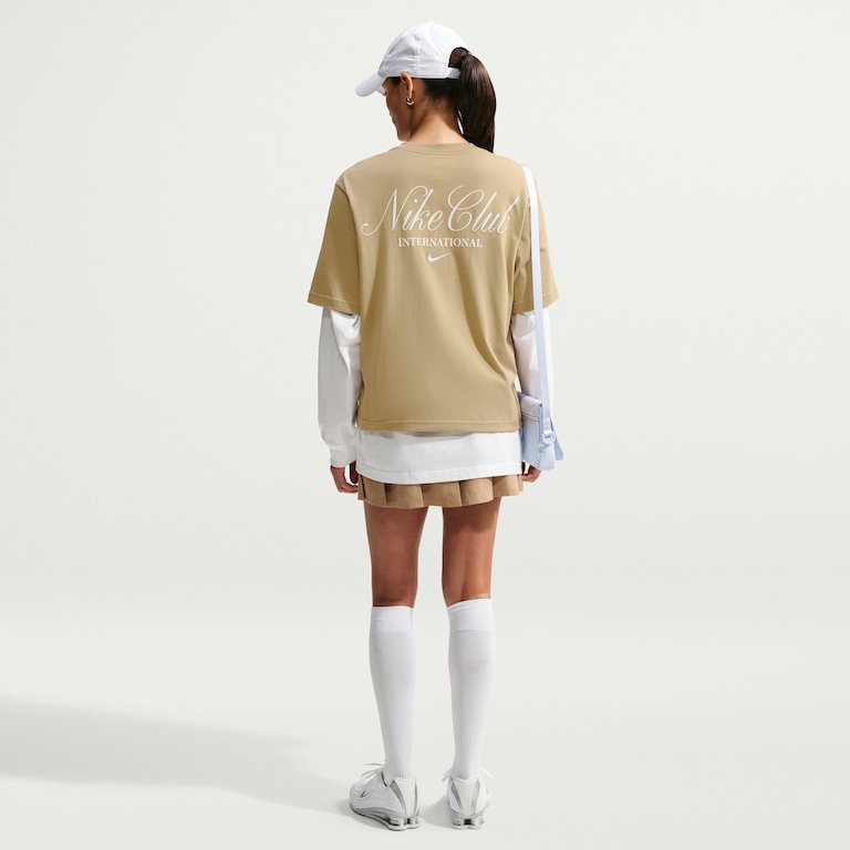 Camiseta Nike Sportswear Classic Boxy 24 Feminina - Foto 4