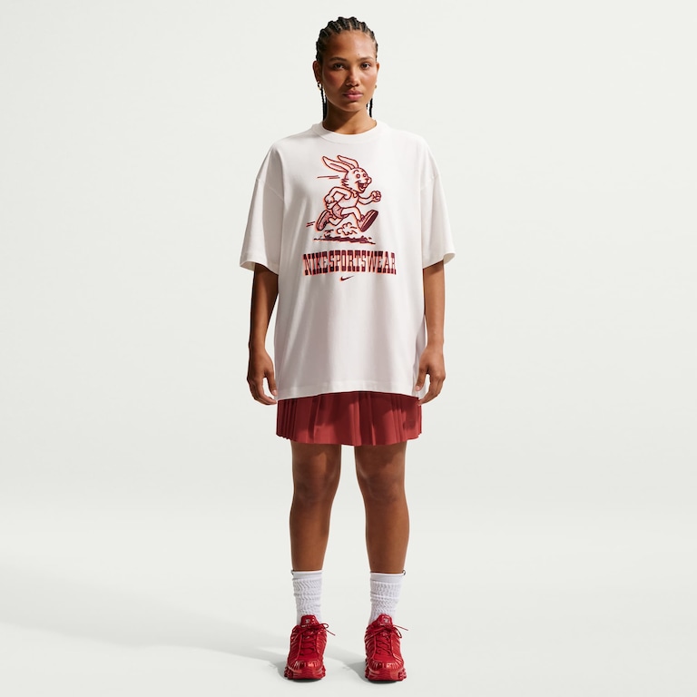 Camiseta Nike Sportswear Classic OC10 Feminina - Foto 4