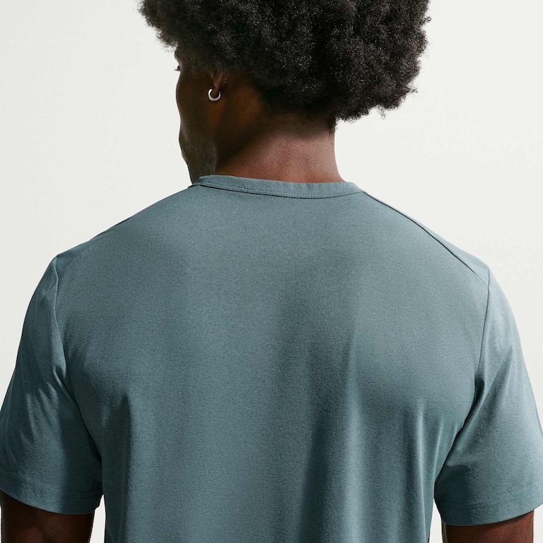 Camiseta Dri-FIT Nike Hyverse Masculina - Foto 2
