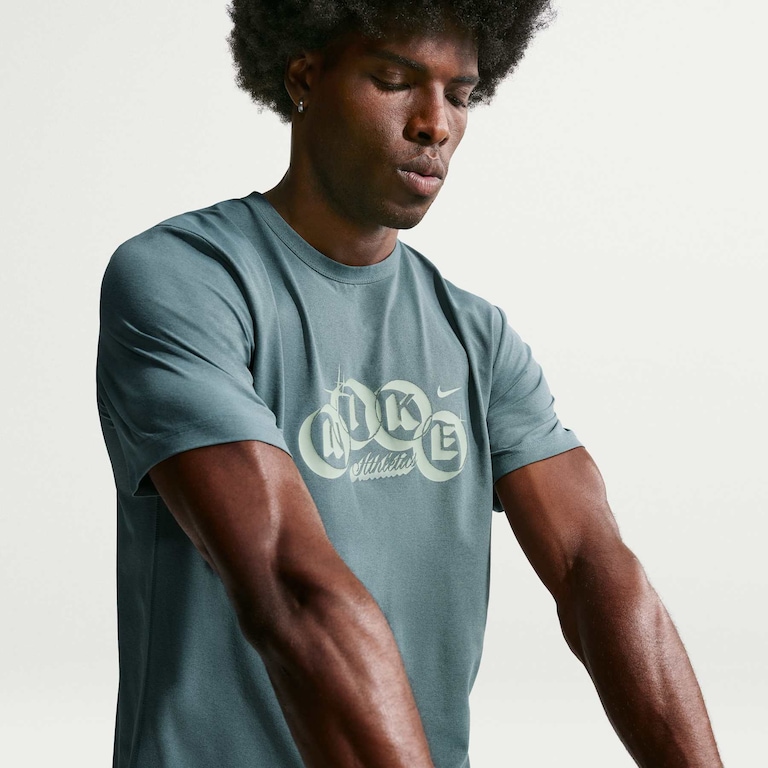 Camiseta Dri-FIT Nike Hyverse Masculina - Foto 3