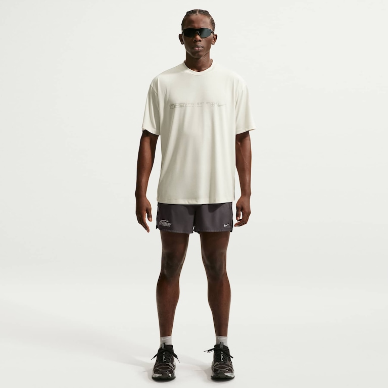 Camiseta Dri-FIT Nike Disrupt Masculina - Foto 4