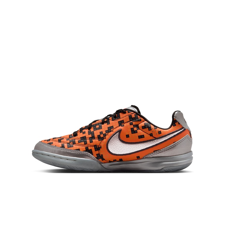Chuteira Futsal Nike Tiempo Street Gato Nike x LEGO® Collection Infantil - Foto 7