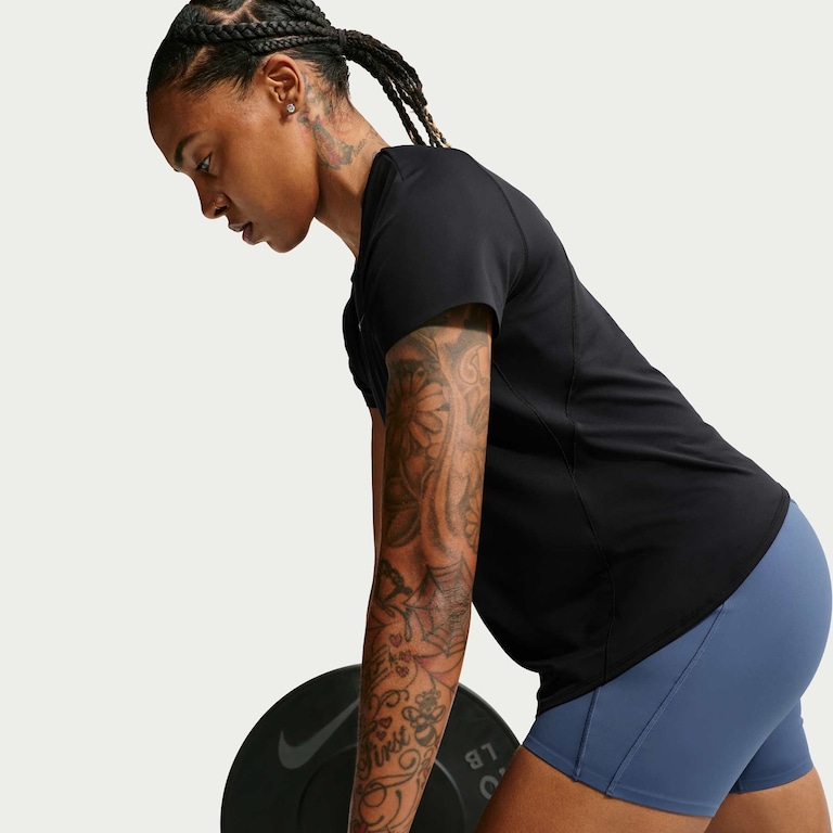 Camiseta Dri-FIT Nike Universa Feminina - Foto 3