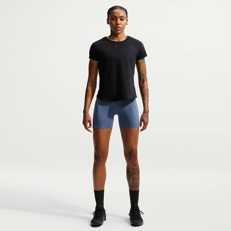 Camiseta Dri-FIT Nike Universa Feminina - Foto 4