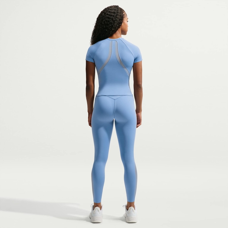 Camiseta Dri-FIT Nike Universa Mesh Feminina - Foto 5