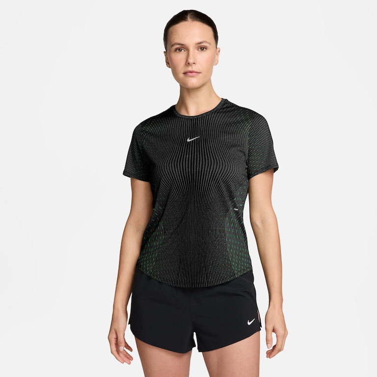 Camiseta Nike Aero-FIT Swift Feminina - Foto 1