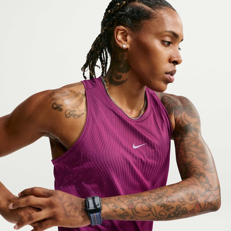 Regata Nike Aero-FIT Swift Feminina - Foto 1