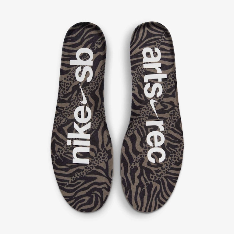  Nike SB Dunk Low Pro x Arts-Rec Skateshop - Foto 9