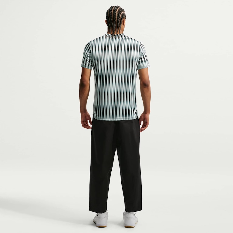 Calça Nike Club Sneaker Masculina - Foto 5