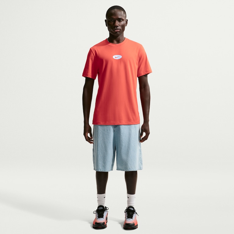 Camiseta Nike Sportswear Celebrate Brand Unissex - Foto 3