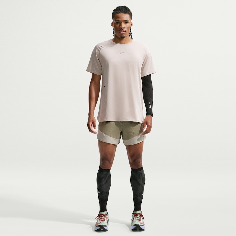 Camiseta Nike Aero-FIT Stride Masculina - Foto 2