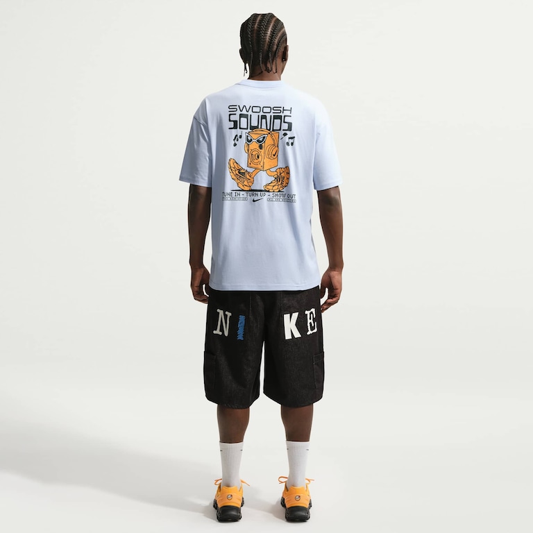 Camiseta Nike Sportswear Swoosh Sounds Unissex - Foto 5