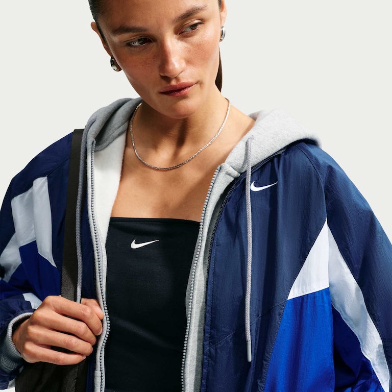 Jaqueta Nike Street Track Feminina - Foto 3